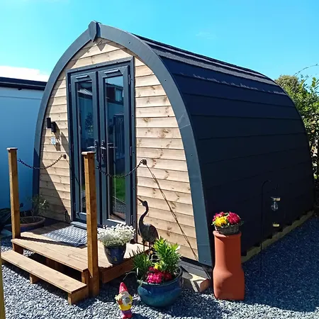 Fat Pete'S Pod Hotel Norwich Exterior photo